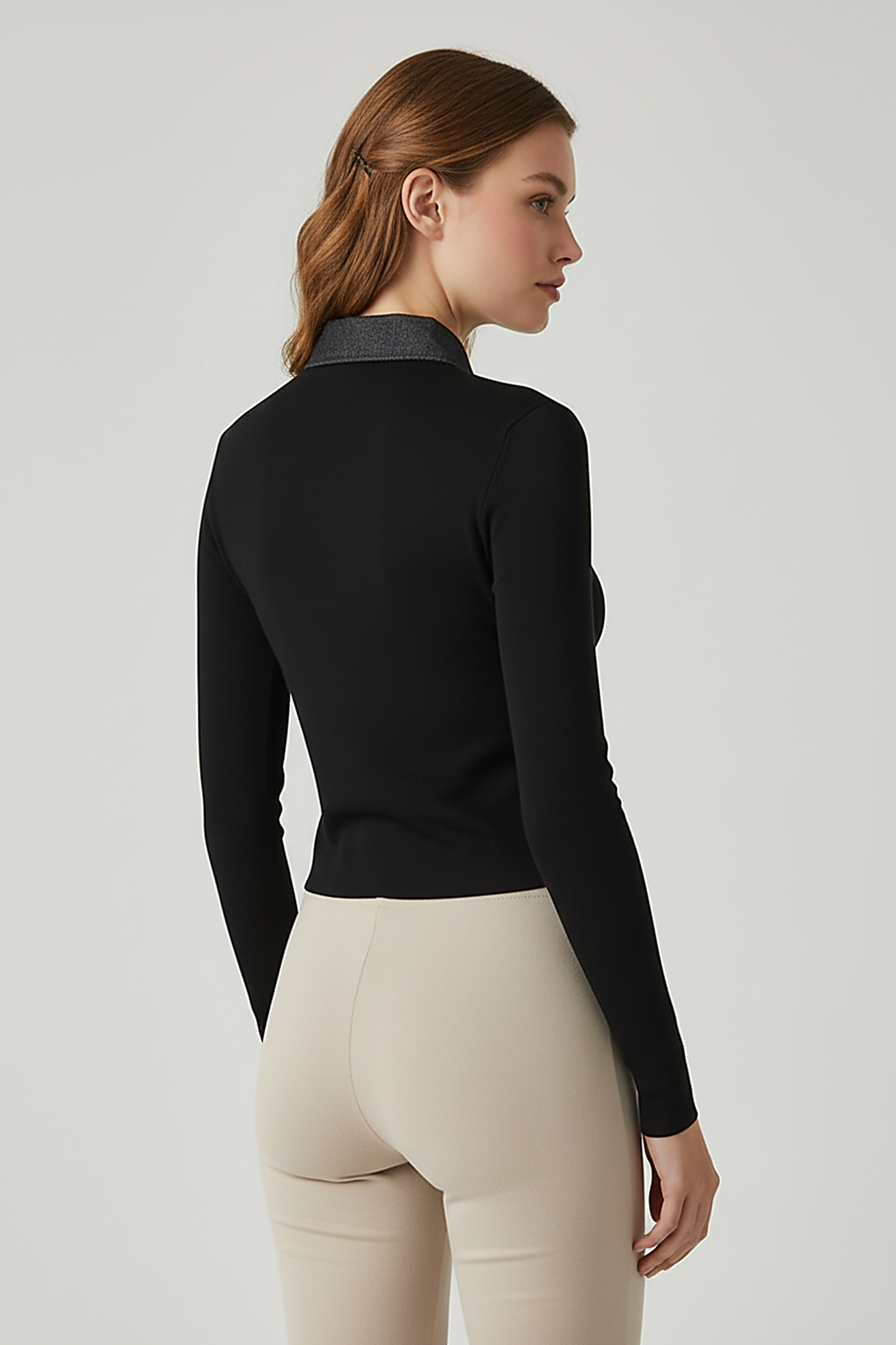 Sleeveless ribbed maxi dress with denim collar. Front view on model.