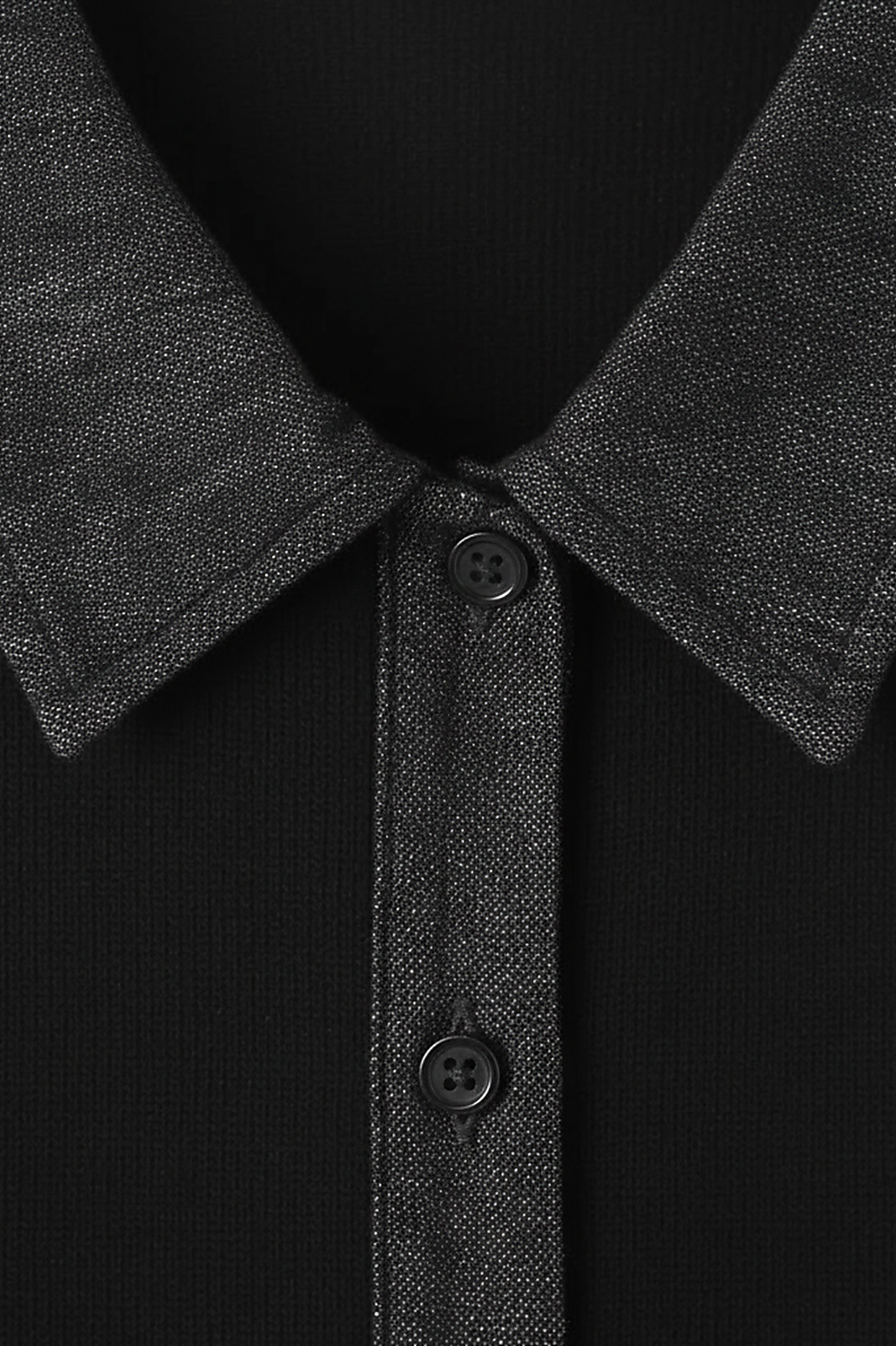 Sleeveless maxi dress. Detail of denim collar and neckline.