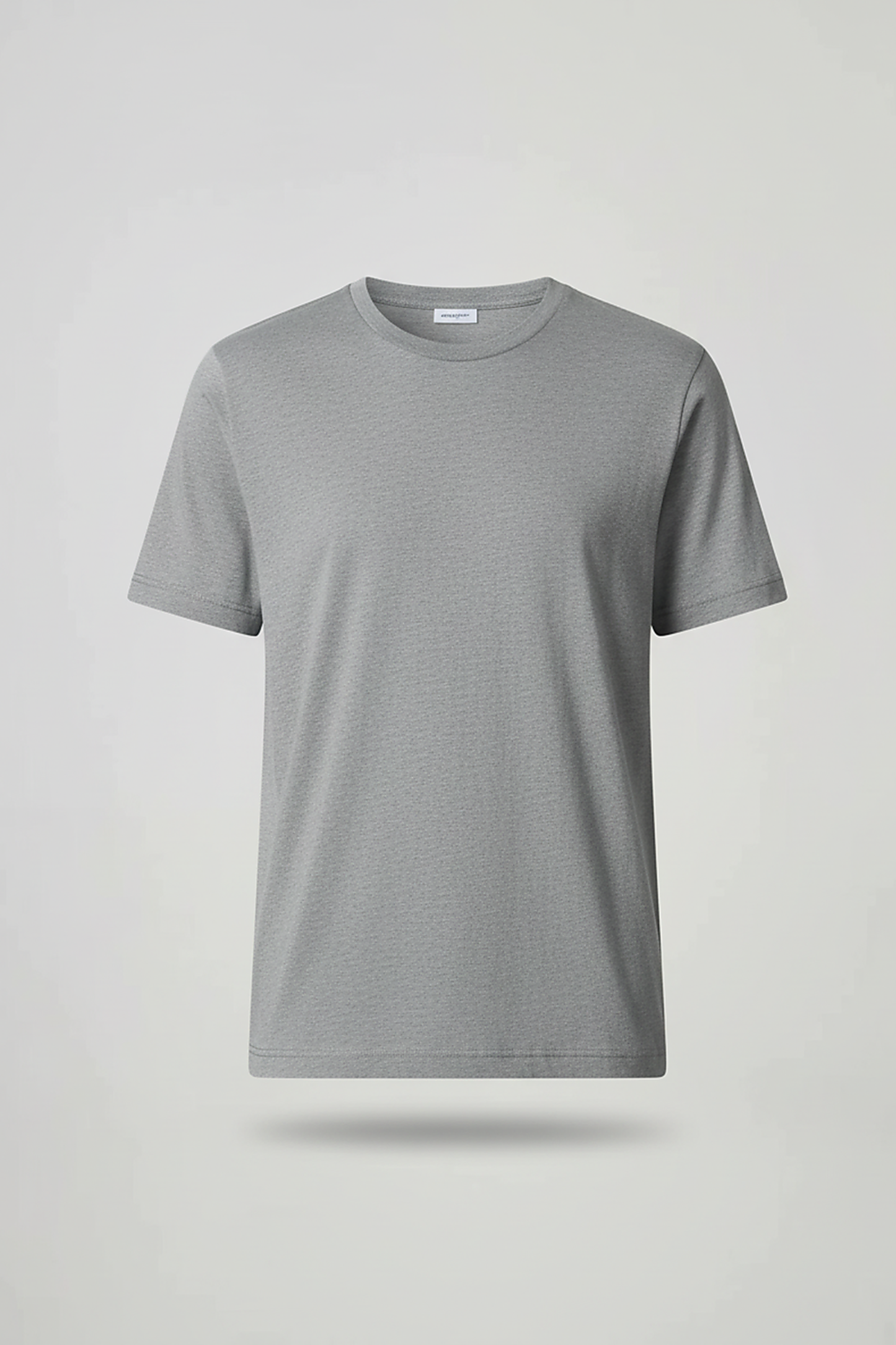 Solid color T-shirt, sleeve detail.