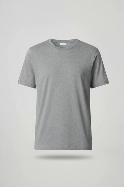 Solid color T-shirt, sleeve detail.