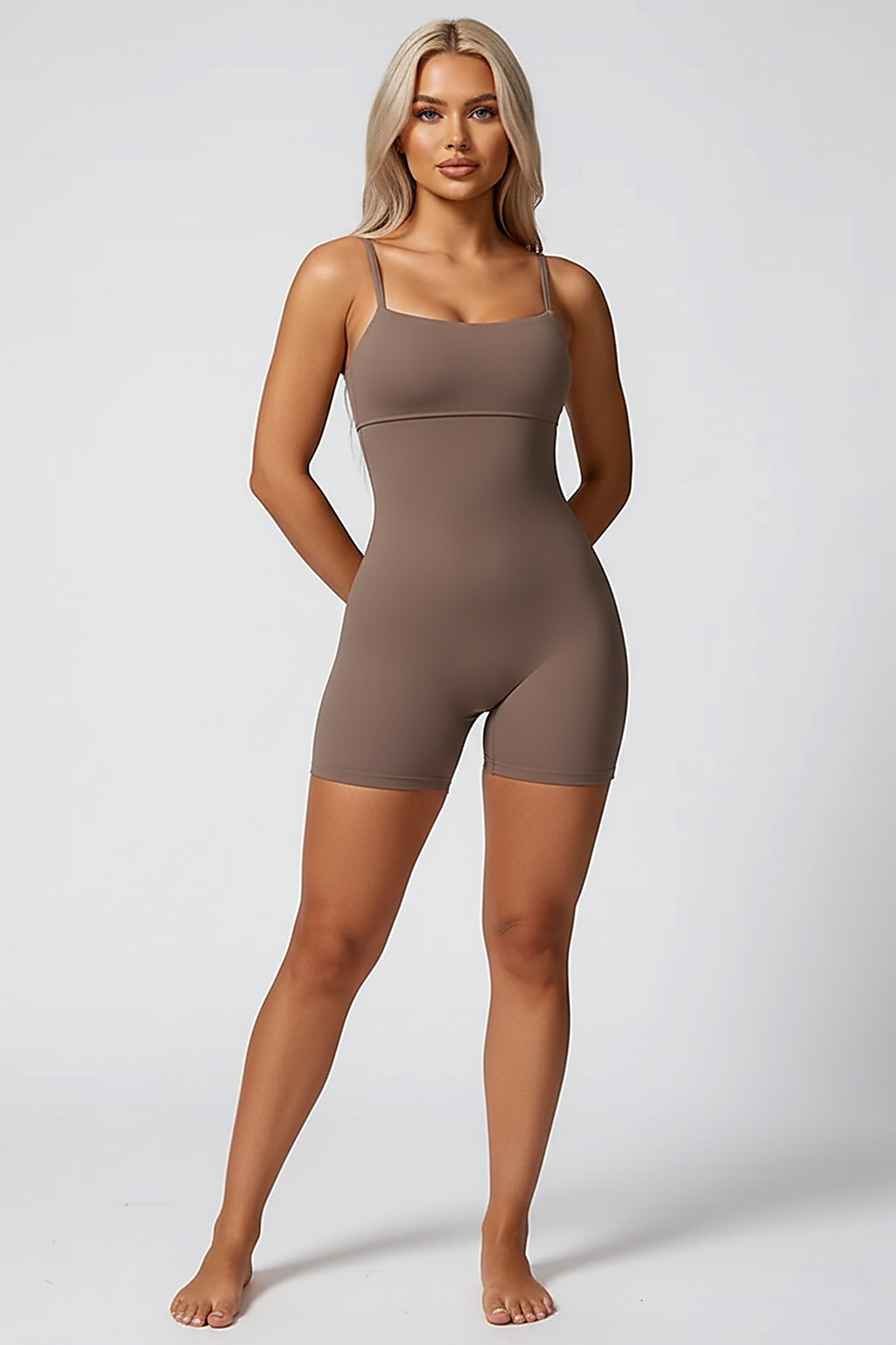 V-back top, front view on model.