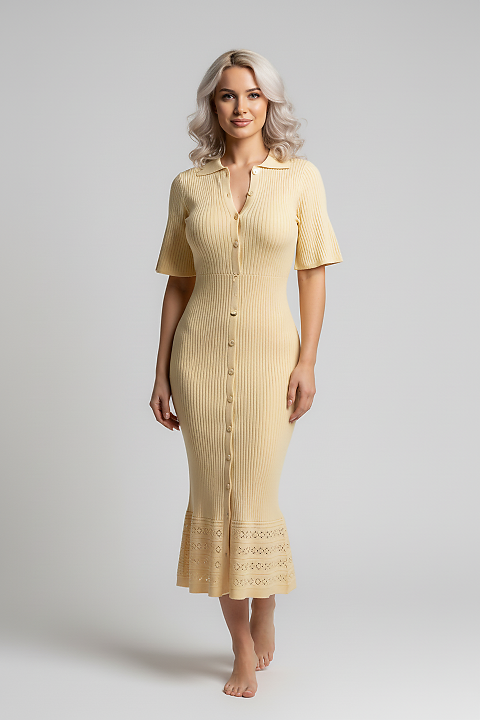 White O-neck single-breasted knit dress. Front view on model.