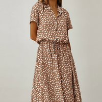 Vintage floral print dress, collar detail.